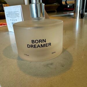 Born Dreamer by Charli D’Amelio perfume